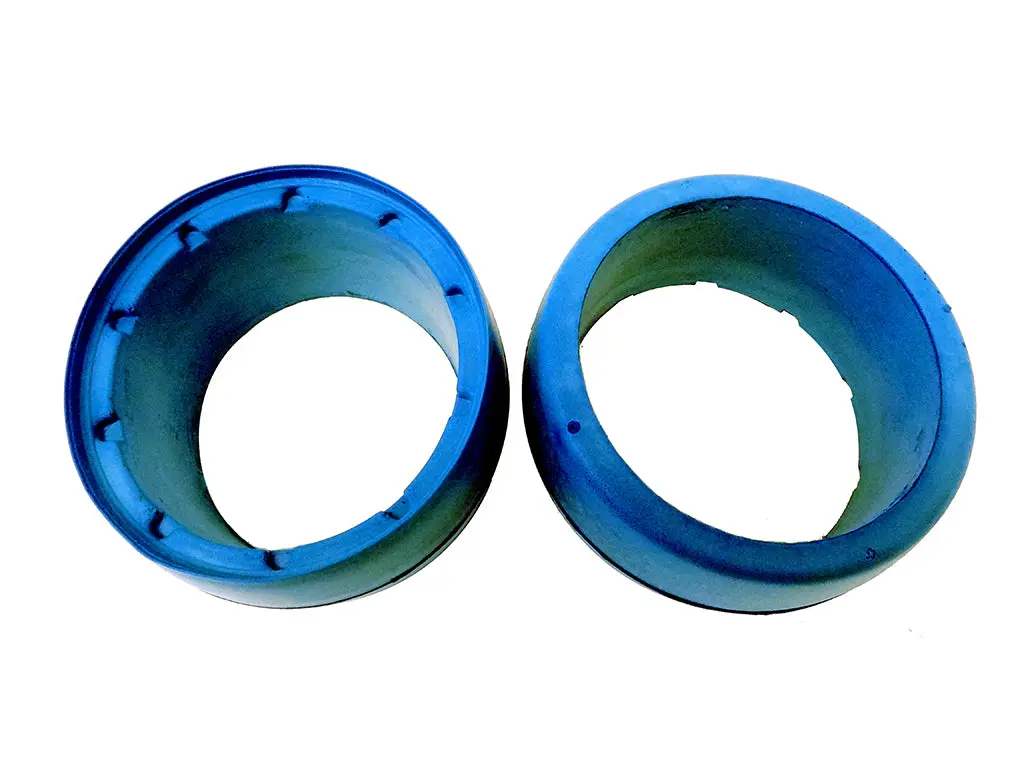 95006 Blue Rear Molded Tire Foams (Set Of 2) 1