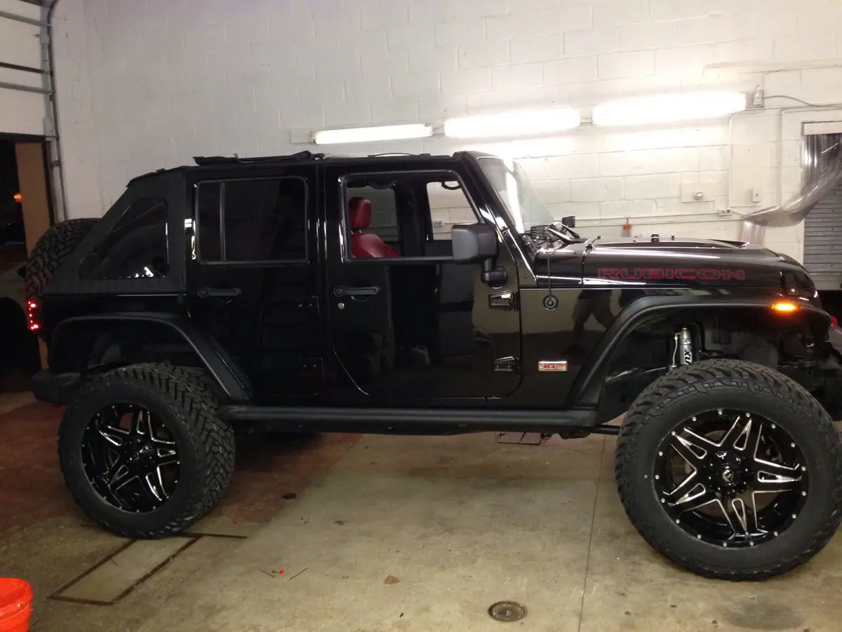 2013 Jeep Wrangler Unlimited 1