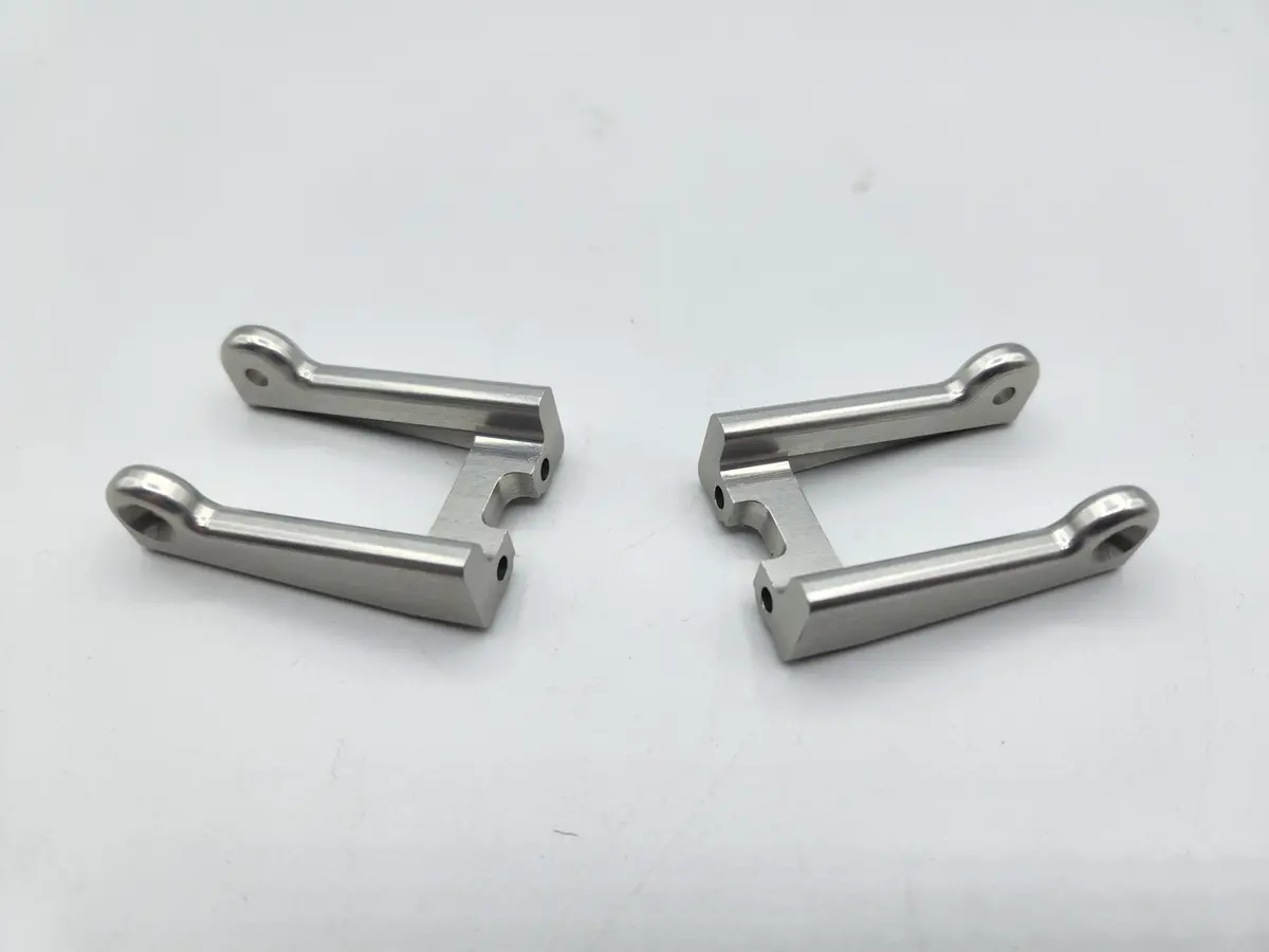 61295A Aluminum Fbm B6.2, B6.3, B6.4 Hub Adapter For Furi 1.1 (Pair) 1