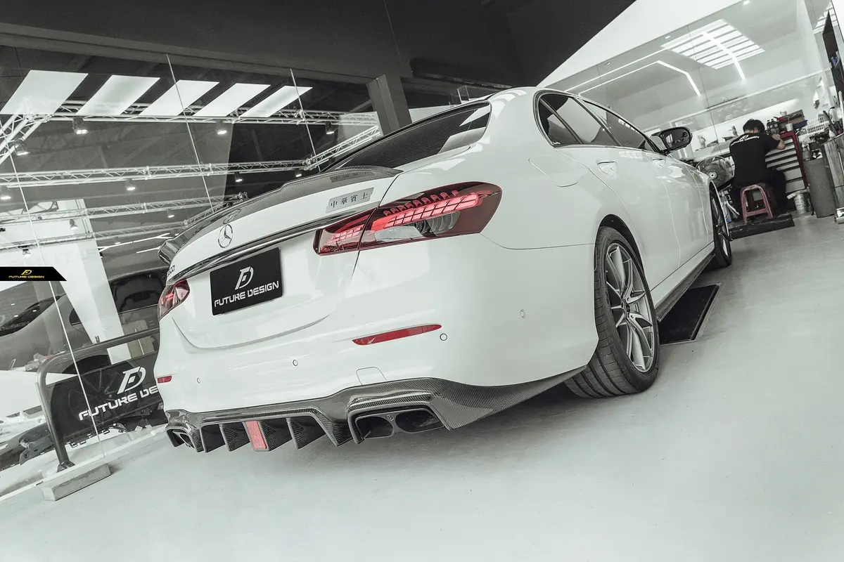 Mercedes-Benz W213 E-Class 2020+ Facelift Carbon Fiber Rear Diffuser By Future Design 1