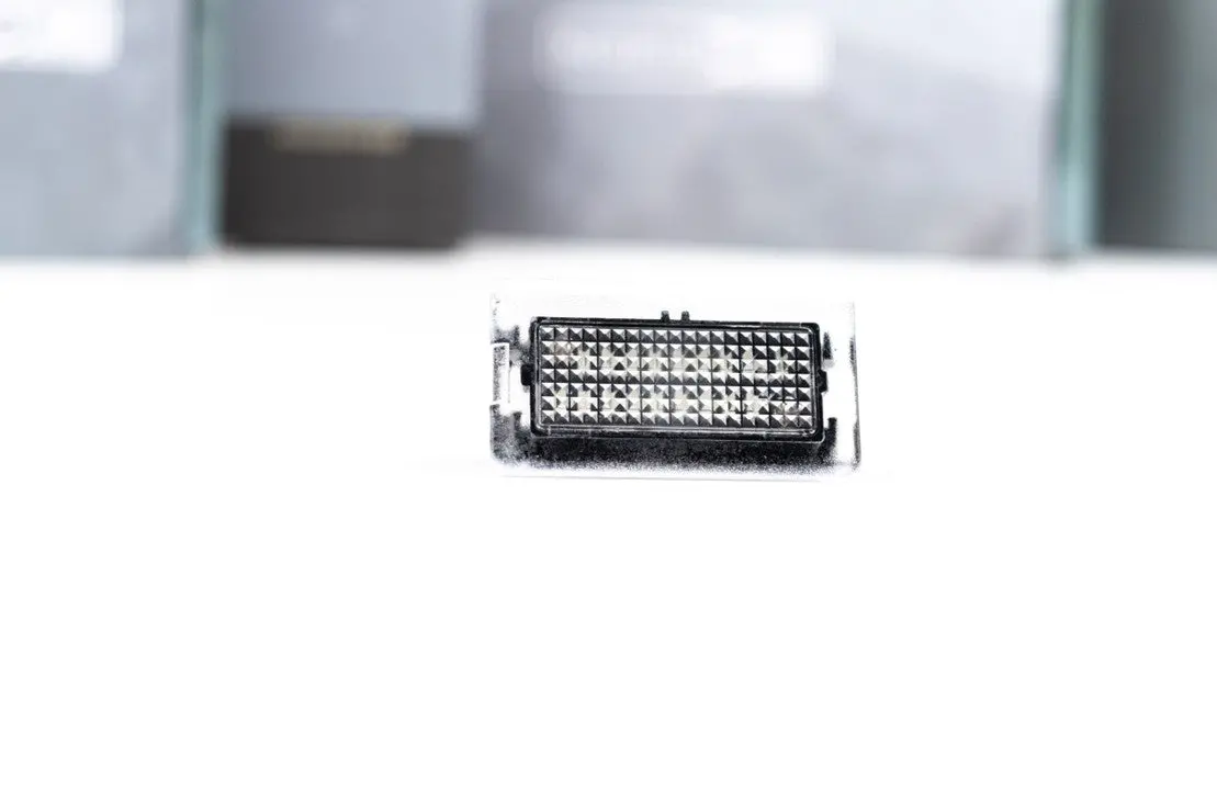Tesla Model 3/S/X/Y: Xb Led Interior Light 1