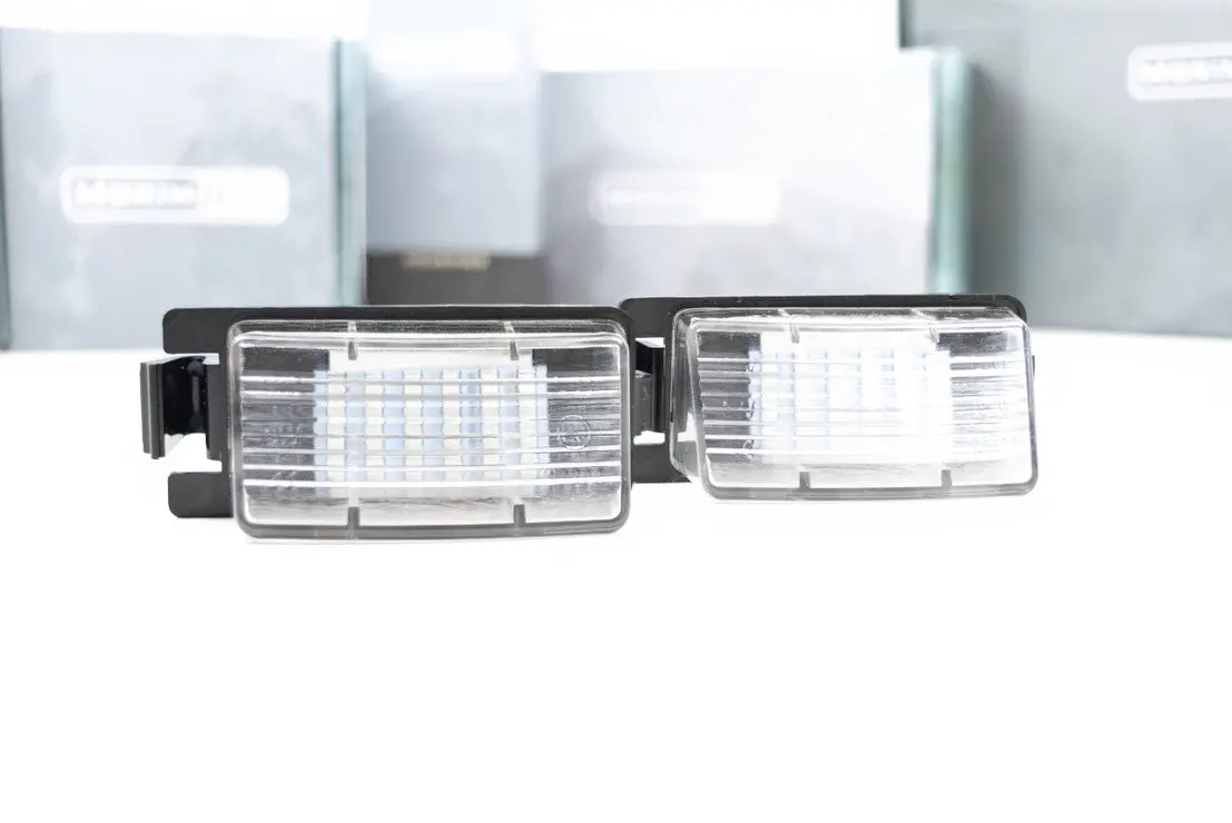 Nissan: Xb Led License Plate Lights 1