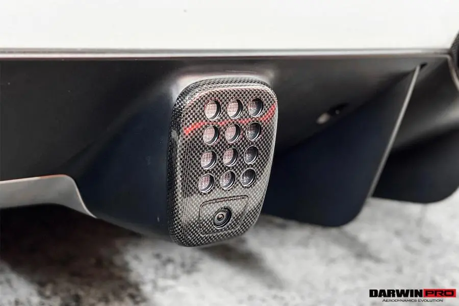 Darwinpro 2015-2019 Ferrari 488 Gtb/Spyder Dry Carbon Fiber Rear Black Light Cover W/ Camera Hole 1