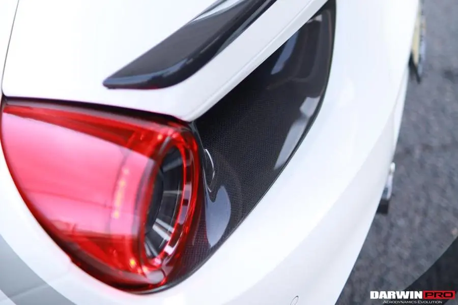 Darwinpro 2015-2019 Ferrari 488 Gtb/Spyder Dry Carbon Fiber Rear Light Satellite Covers 1