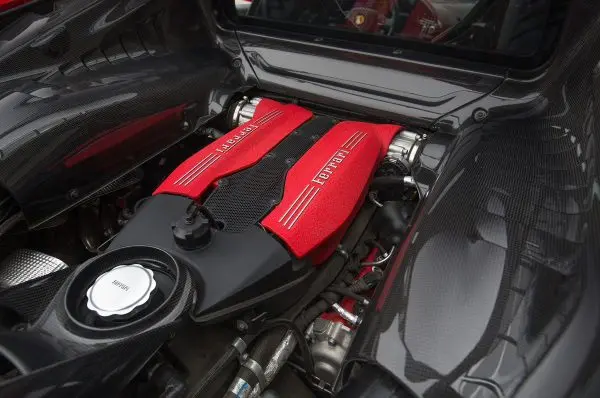Dmc Ferrari 488 Gtb Engine Bay Kit: Carbon Fiber Air Box, Fire Wall, Engine Cover, Side Trims And Center Panel For The Oem Coupe & Spider 2
