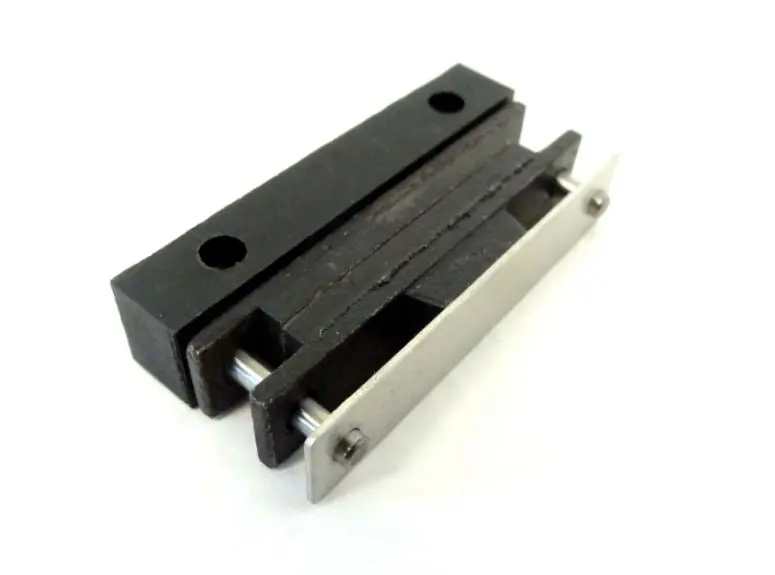 85001 Rovan Stock Brake Pads And Block 1