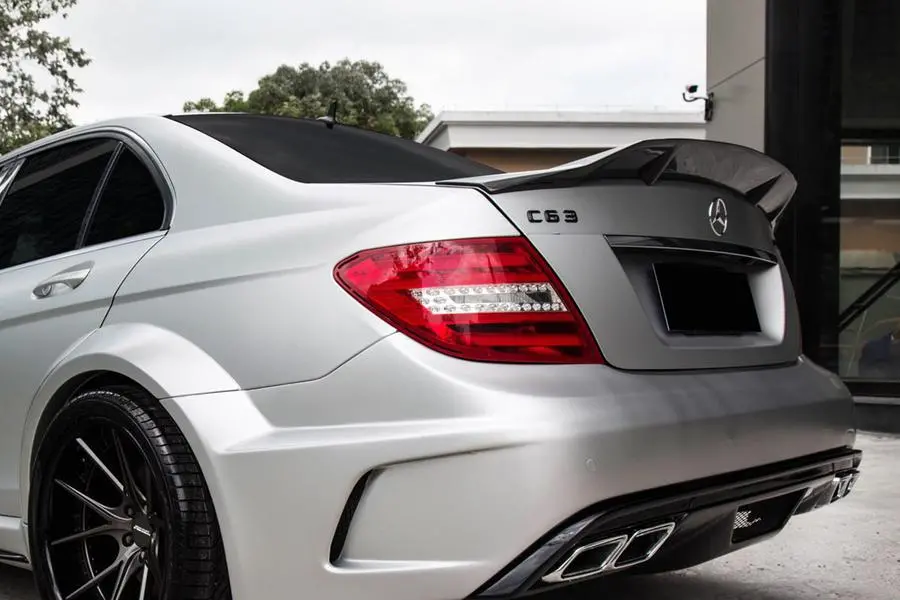 Carbonado 2008-2014 Mercedes Benz W204 C Class/ C63 Amg Sedan Rt Style Carbon Fiber Trunk Spoiler 1