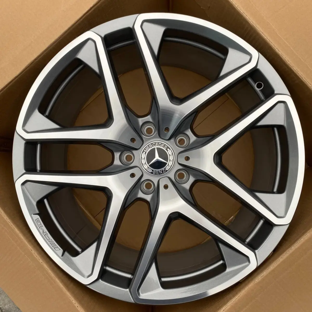 (Demo Car Wheels) 21” Mercedes-Benz G-Class Amg 5-Twin-Spoke Oe Complete Wheels Set 1