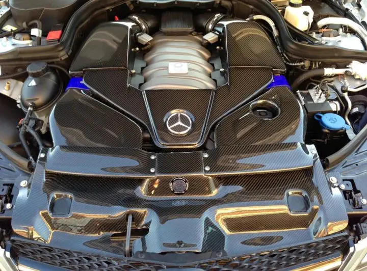 Carbon Fiber Engine Cover For 2008-2014 Mercedes-Benz W204 C63 Amg 1
