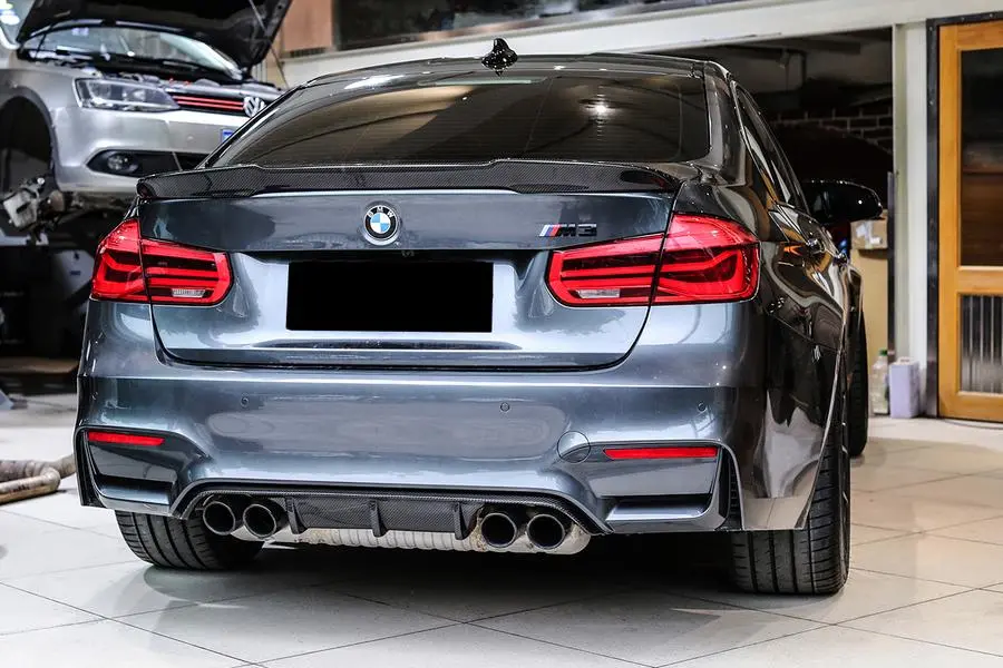 Carbonado 2014-2020 Bmw M3 F80 & M4 F82 Mp Style Rear Diffuser 1