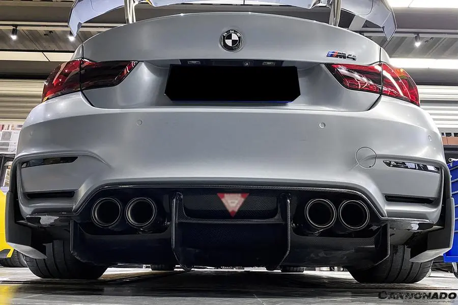 Carbonado 2014-2020 Bmw M3 F80 & M4 F82 Psm Style Carbon Fiber Rear Diffuser + Lip Kit 1