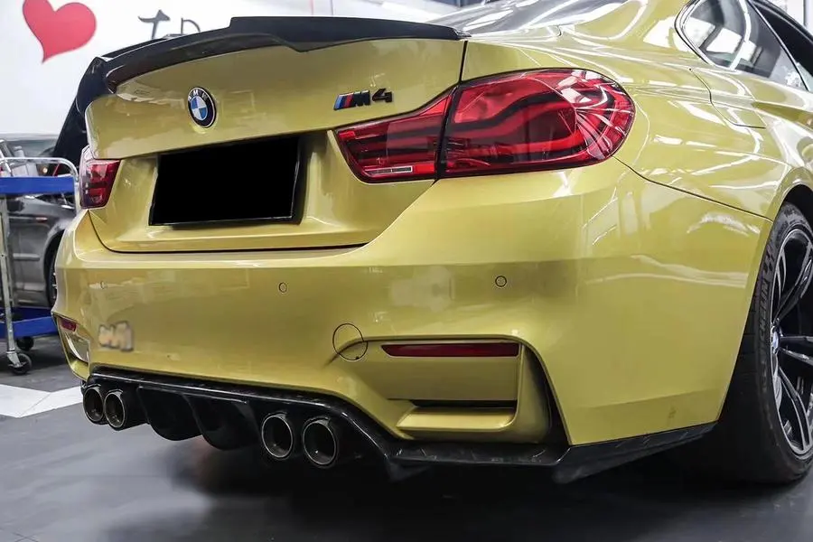 Carbonado 2014-2020 Bmw M3 F80 M4 F82 Vrs Style Carbon Fiber Rear Diffuser 1