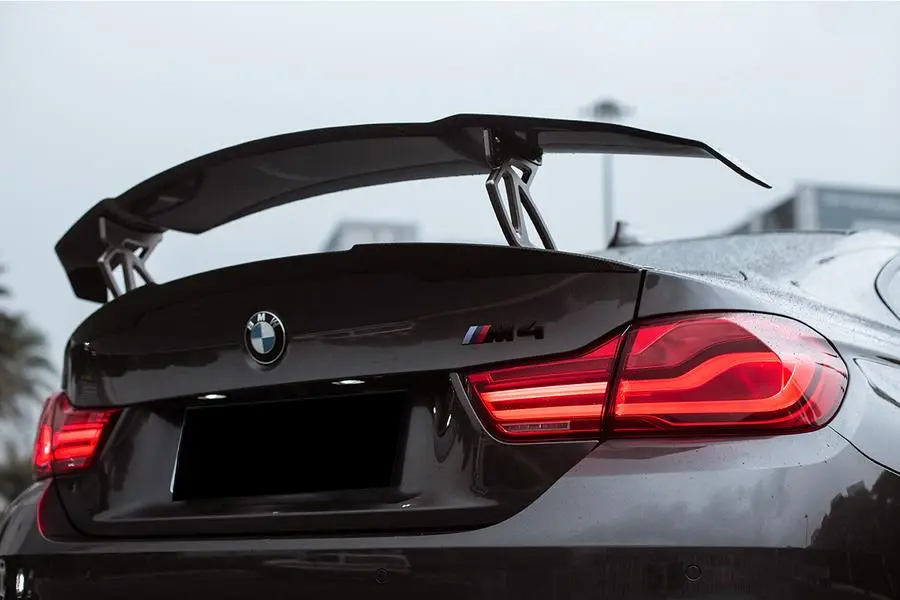 Carbonado 2014-2020 Bmw M3 F80 / M4 F82 Vrs Style Carbon Fiber Rear Trunk Spoiler 1