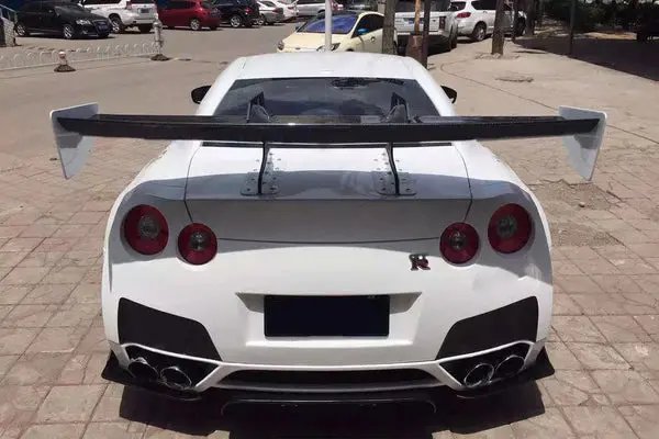 Carbonado 2008-2022 Nissan Gtr R35 Cba/Dba De Style Trunk Spoiler 1