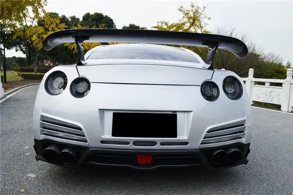 Carbonado 2008-2016 Nissan Gtr R35 Cba/Dba Va Style Rear Bumper With Diffuser 1