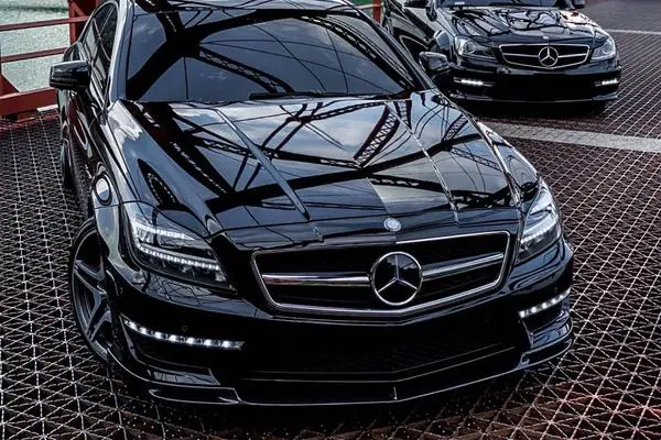 Carbonado 2011-2015 Mercedes Benz Cls63 Amg W218 Vs Style Front Lip 1
