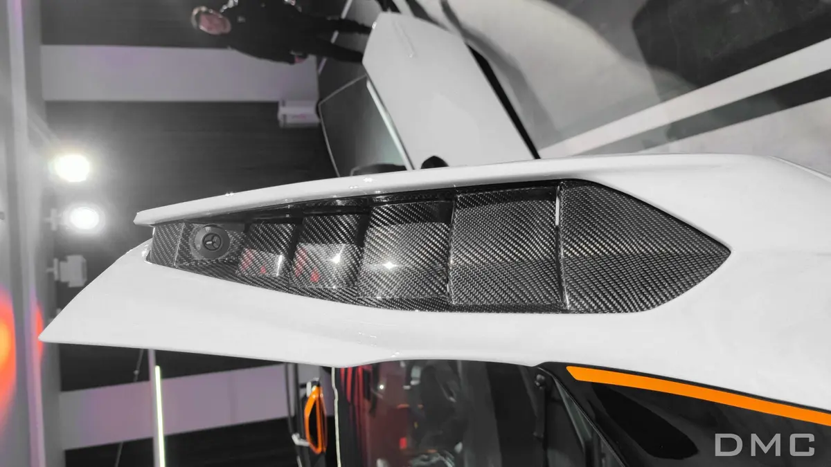 Dmc Lamborghini Huracan Sto Face Lift Body Kit: Forged Carbon Fiber Front Fenders Venteed: Super Trofeo Omologato – Replaces The Oem Coupe & Spider Lp580 Lp610, Evo, Rwd And Performante 1