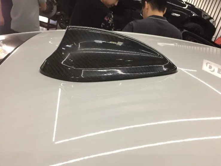 Bmw 5-Series G30 Carbon Fiber Shark Fin Cover 1