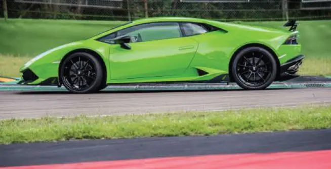 Lamborghini Huracan Accessori Originali Aerodynanmic Kit 1