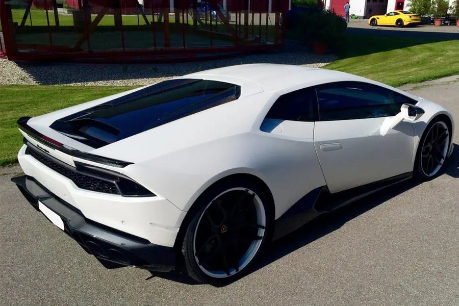 Carbonado 2015-2020 Lamborghini Huracan Lp610/Lp580 Nvt Style Carbon Fiber Trunk Spoiler 1
