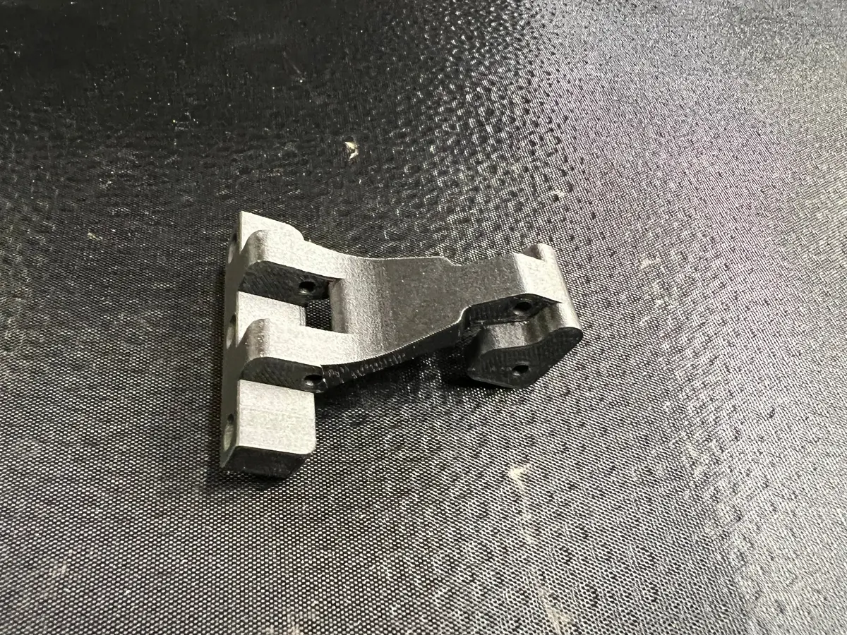 Sand Dragon/Dr10 Wheelie Bar Adapter 1