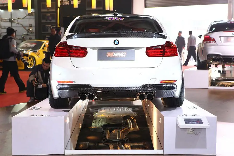 Aspec Bmw F30 320/328I 2012+ Carbon Fiber Rear Diffuser 1