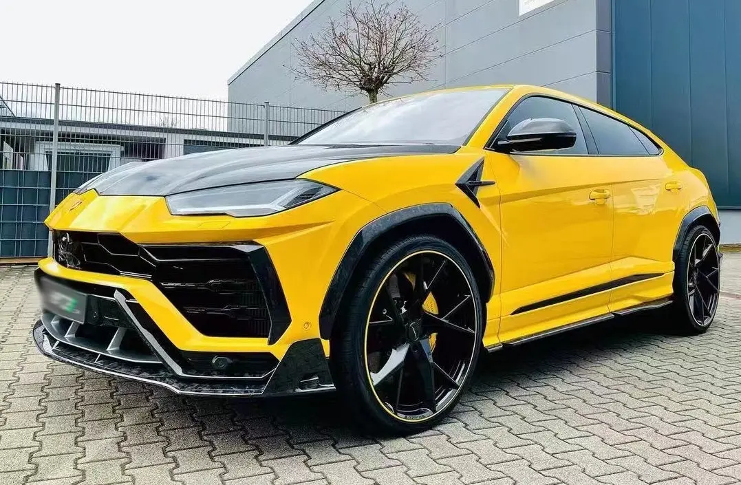 Lamborghini Urus Dry Carbon Fiber "Soft Kit" Body Kit 1