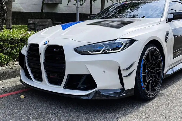 Carbonado 2021-Up Bmw M3 G80 M4 G82/G83 Mp Style Carbon Fiber Front Canards 1