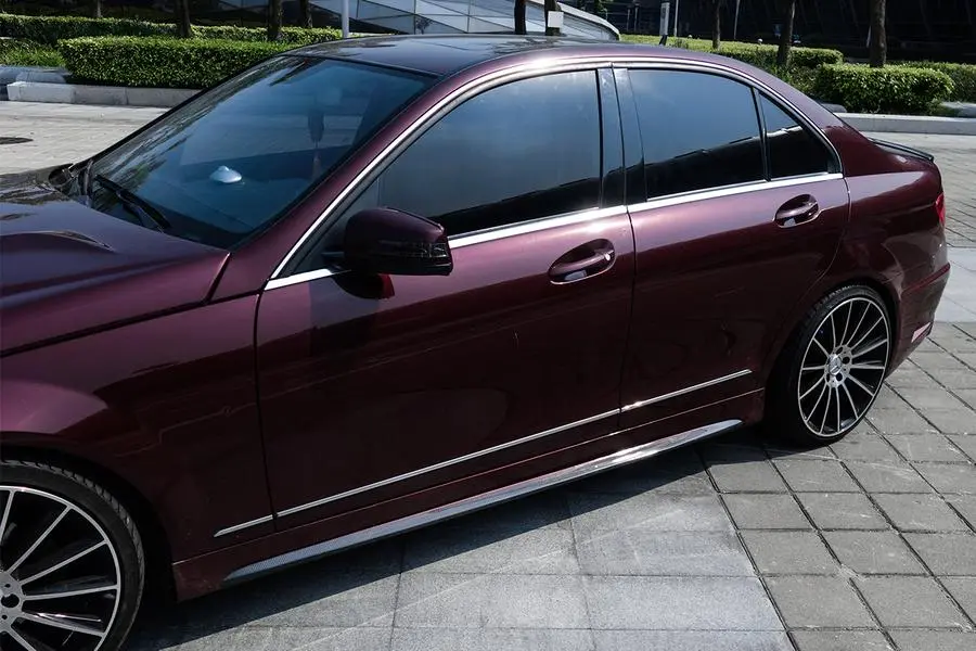 Carbonado 2008-2014 Mercedes-Benz C-Class W204 Sedan P Style Side Skirts 1