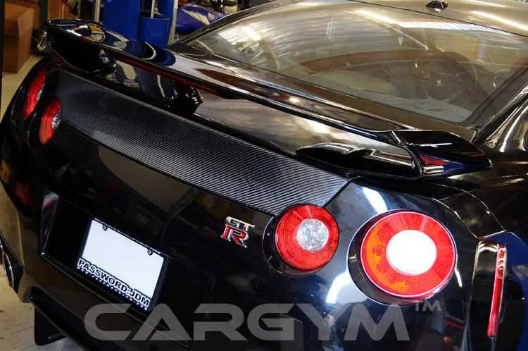 Nissan Gtr R35 Carbon Fiber Rear Trunk 1