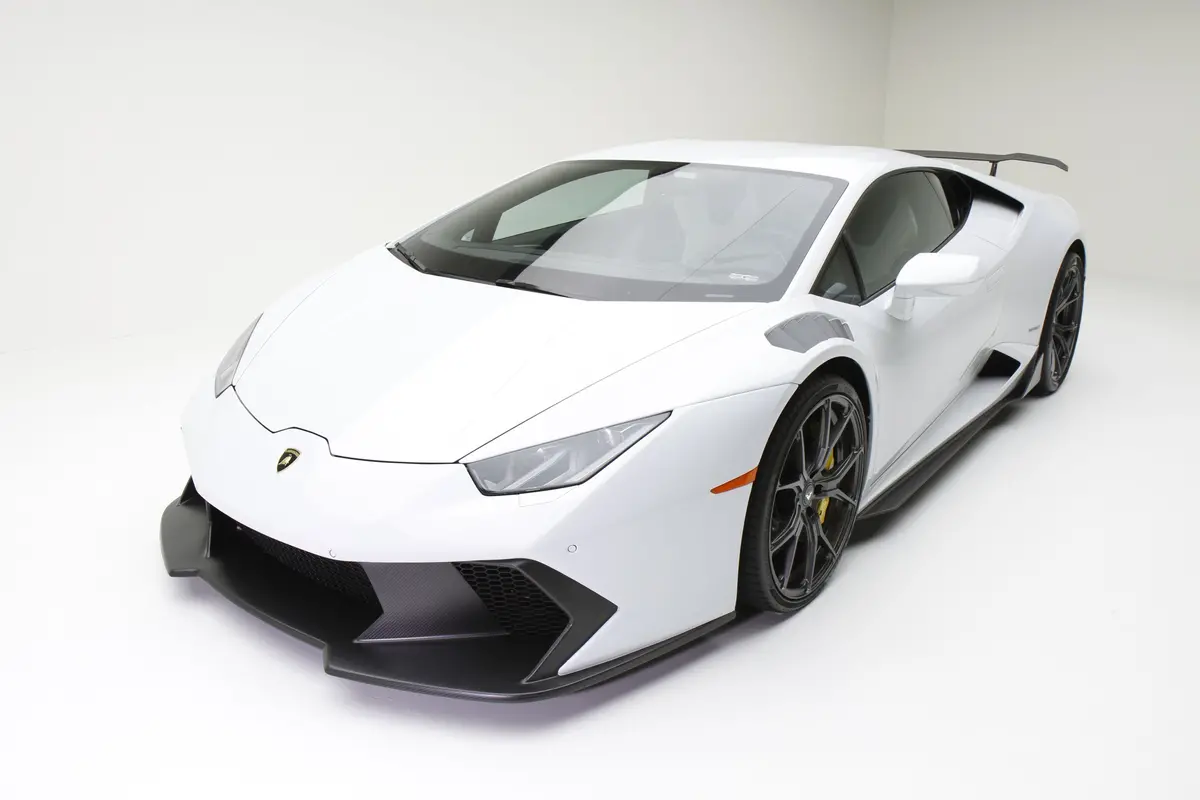 Vorsteiner Lamborghini Huracan Novara Aero Front Fenders 1