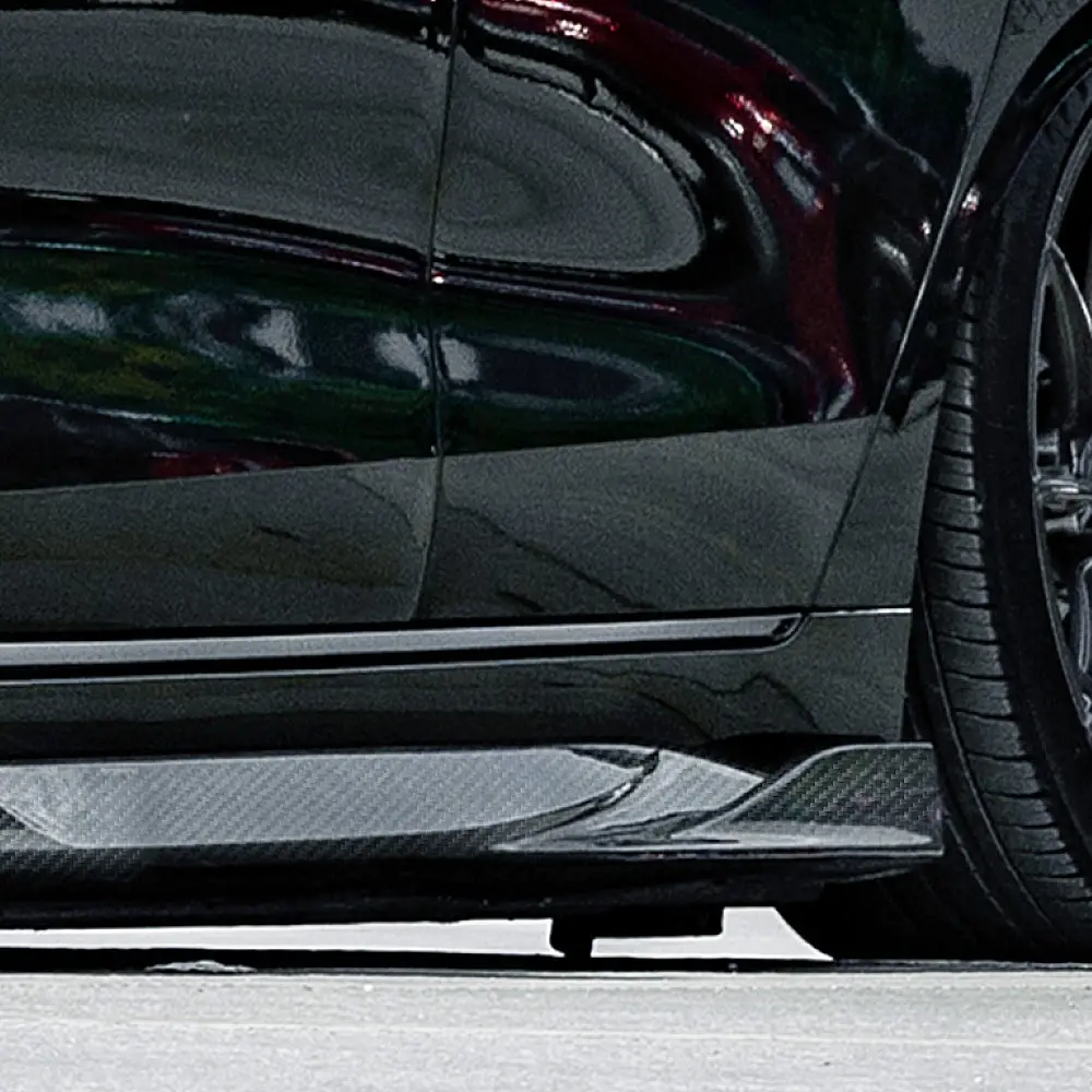 Sooqoo Bmw I4 G26 Dry Carbon Fiber Side Skirt 1