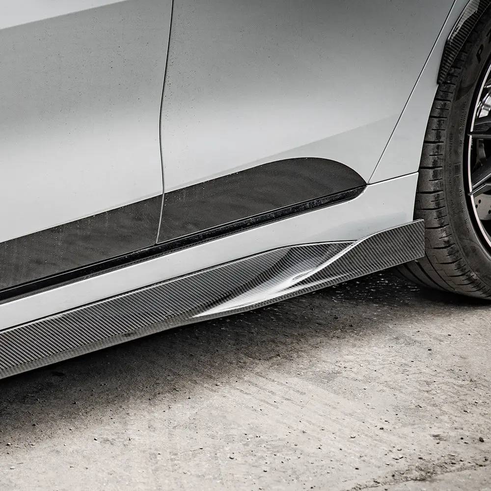 Sooqoo Bmw 4-Series G26 Dry Carbon Fiber Side Skirt 1