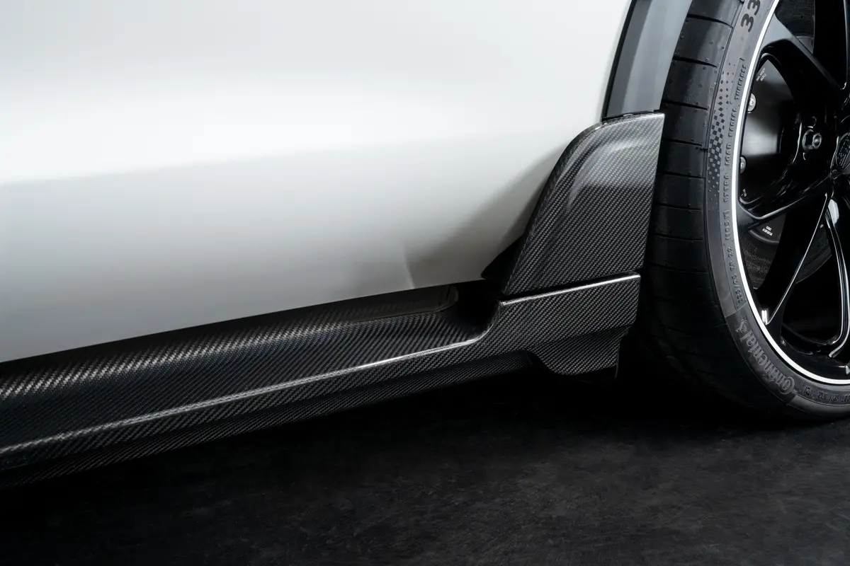 Techart Carbon Side Skirts With Fin For 9J1 Porsche Taycan 1
