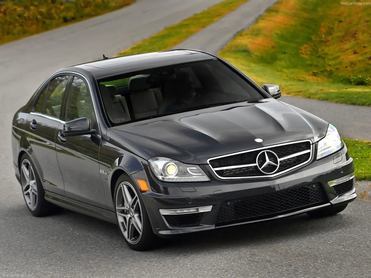Mercedes-Benz 2012+ W204 C-Class C63 Amg Style Aluminum Hood 1