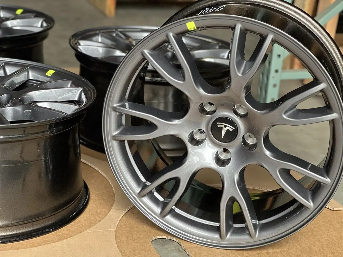 Tesla Model S Plaid 19″ Oem Aero Tempest Wheels 1
