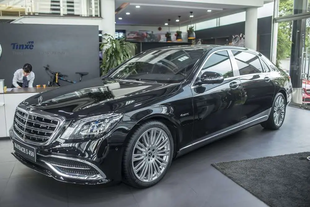 Maybach S450 Style Body Kit W/ Led Headlights & Taillights For Mercedes-Benz W222 S-Class 2013+ 1