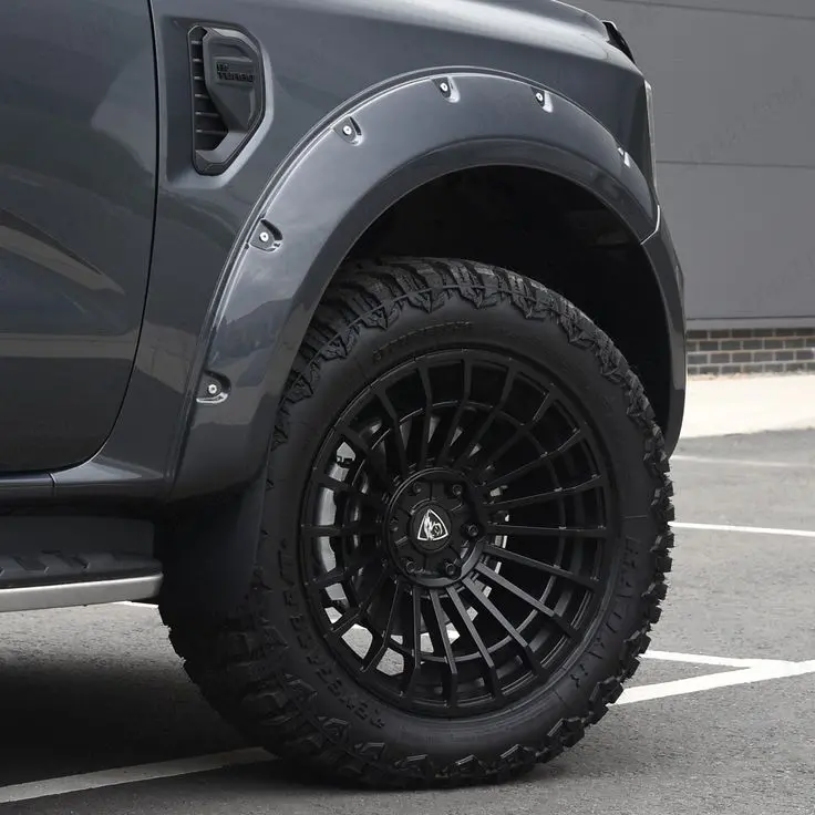 Ranger 2023- Sport Wheel Arches Wildtrak Grey 1