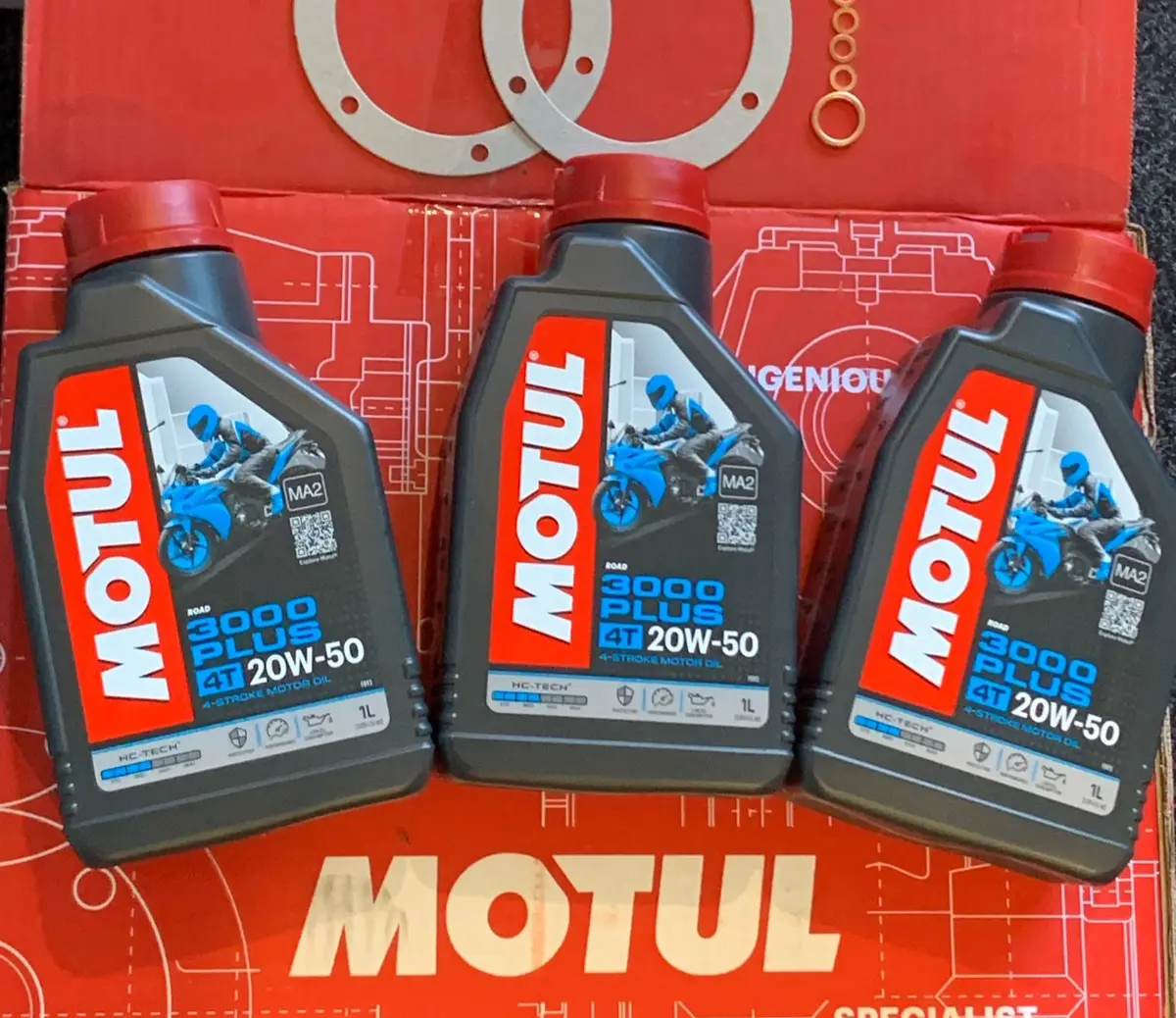 Motul 3000 Plus 4T 20W50 , Oil Change Kit 1
