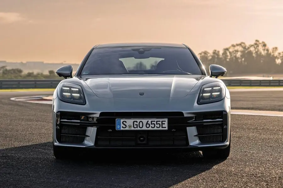 Porsche Panamera 976 2024+ Turbo Style Front Bumper Kit 1