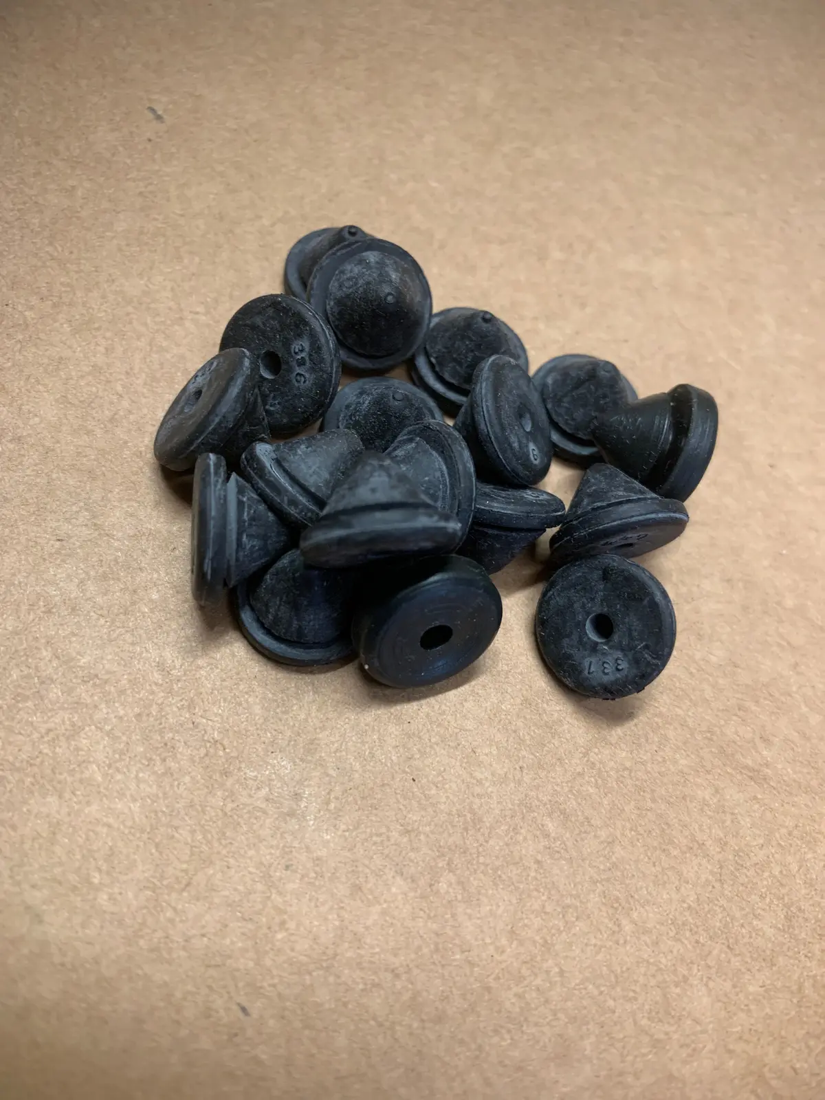 Rear Apron Rubber Plug, Beetle 1964-79 1