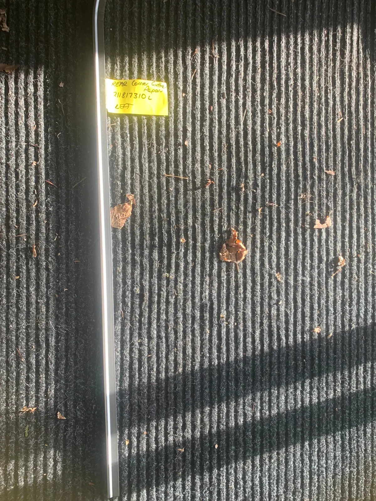 Left Rear Corner Gutter Repair, Kombi 1968-79 1