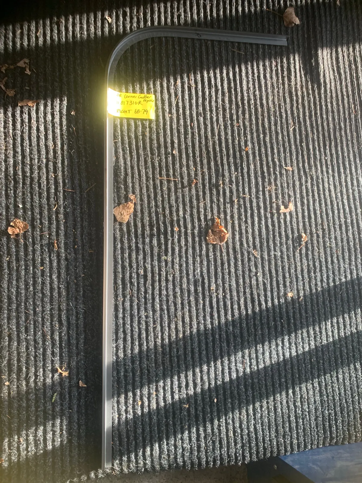 Right Rear Corner Gutter Repair, Kombi 1968-79 1