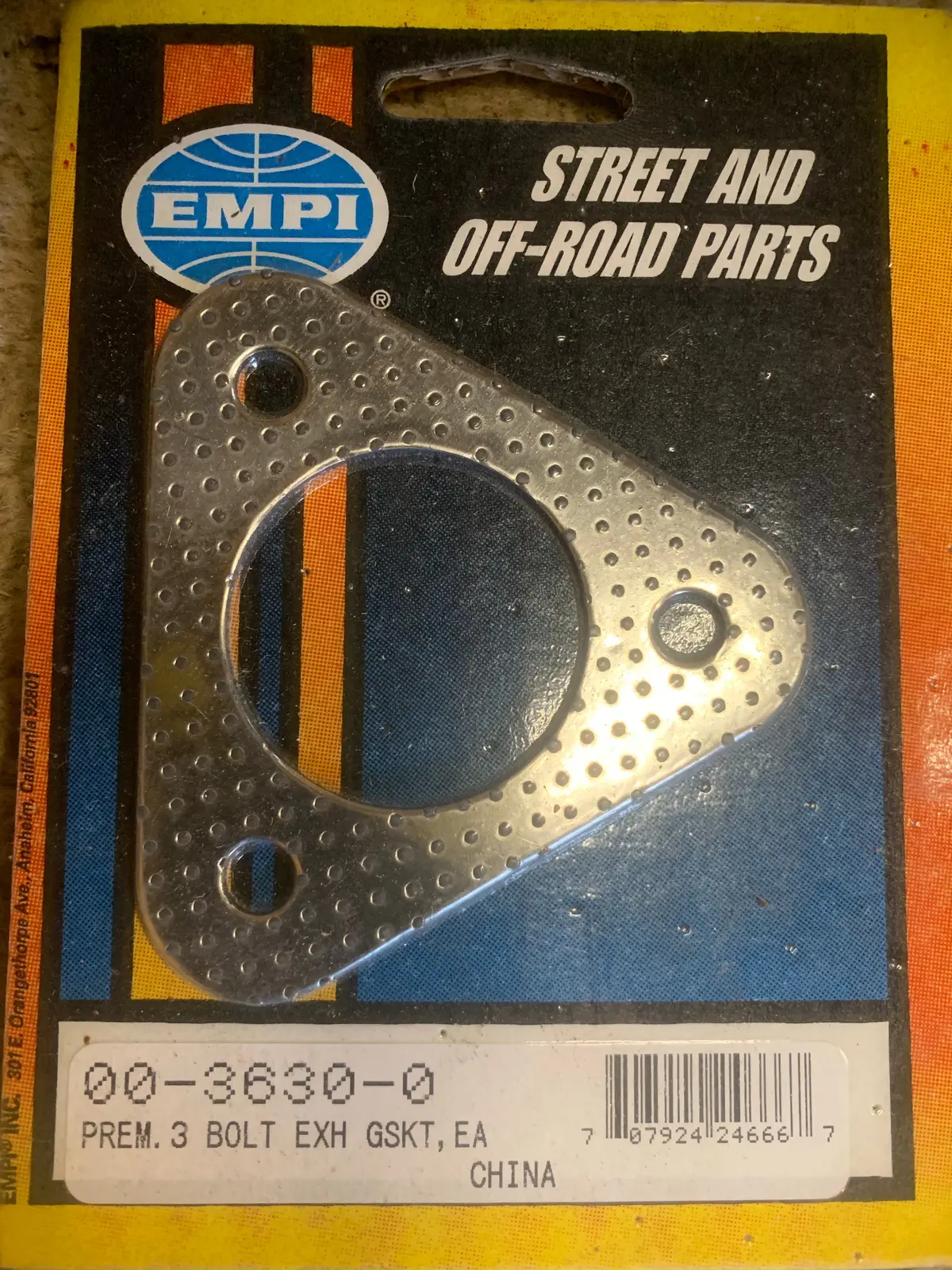 Small 3-Bolt Muffler Flange Gasket 1