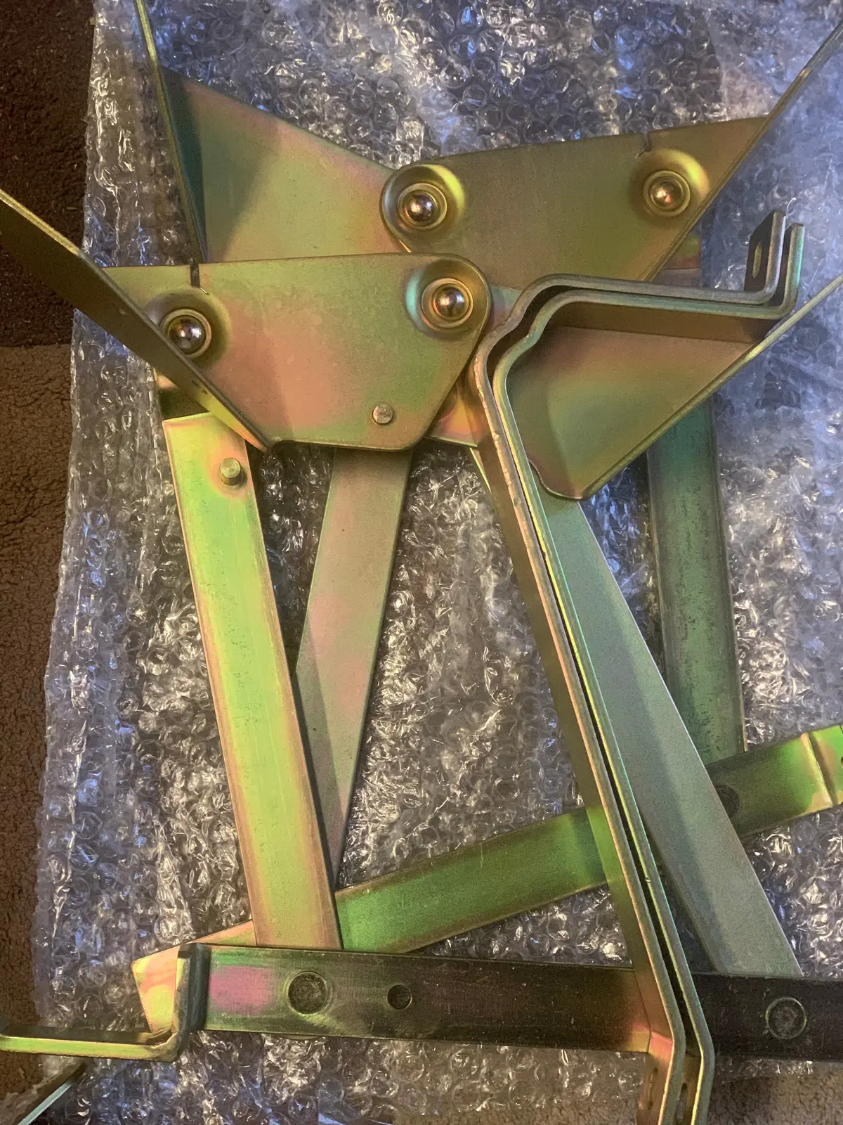 Rock N Roll Bed Bed Hinges 1