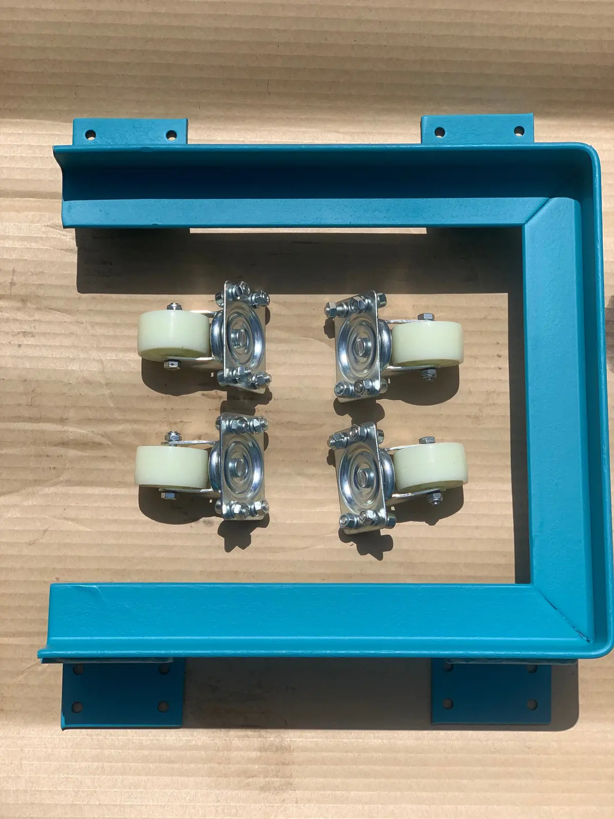 Engine Floor Dolly 1
