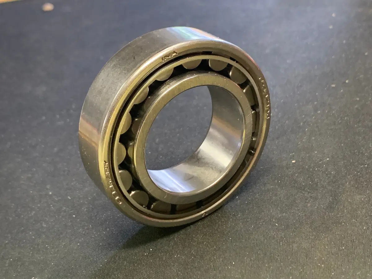 Rear Outer Wheel Bearing, T2/T25 1