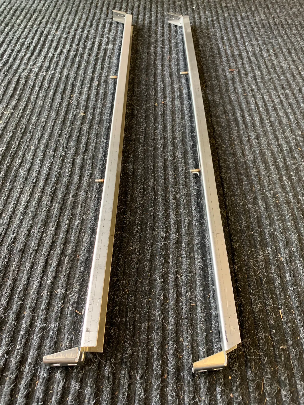 Window Guide Channel Cab Door, Kombi 1