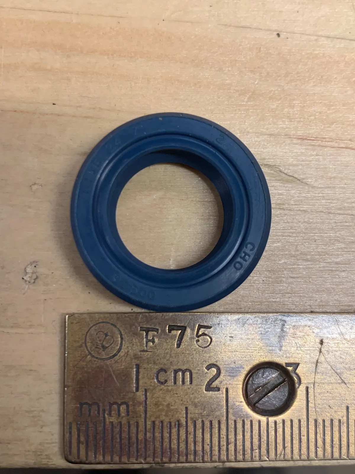 Steering Box Shaft Seal,Lower  Beetle 1962-77 1