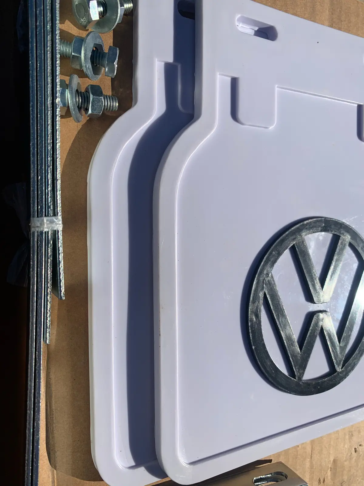 Mudflaps White, Beetle 1